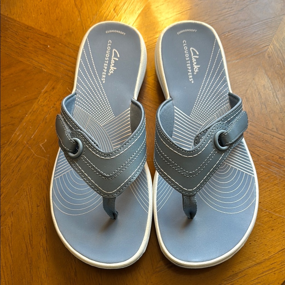 Clarks Cloudsteppers Sandal - sz 9 - NWOT